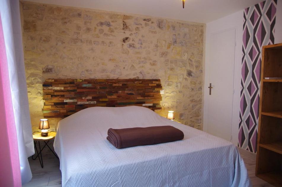 La Tour De Crieulon Holiday home Saint-Jean-de-Crieulon