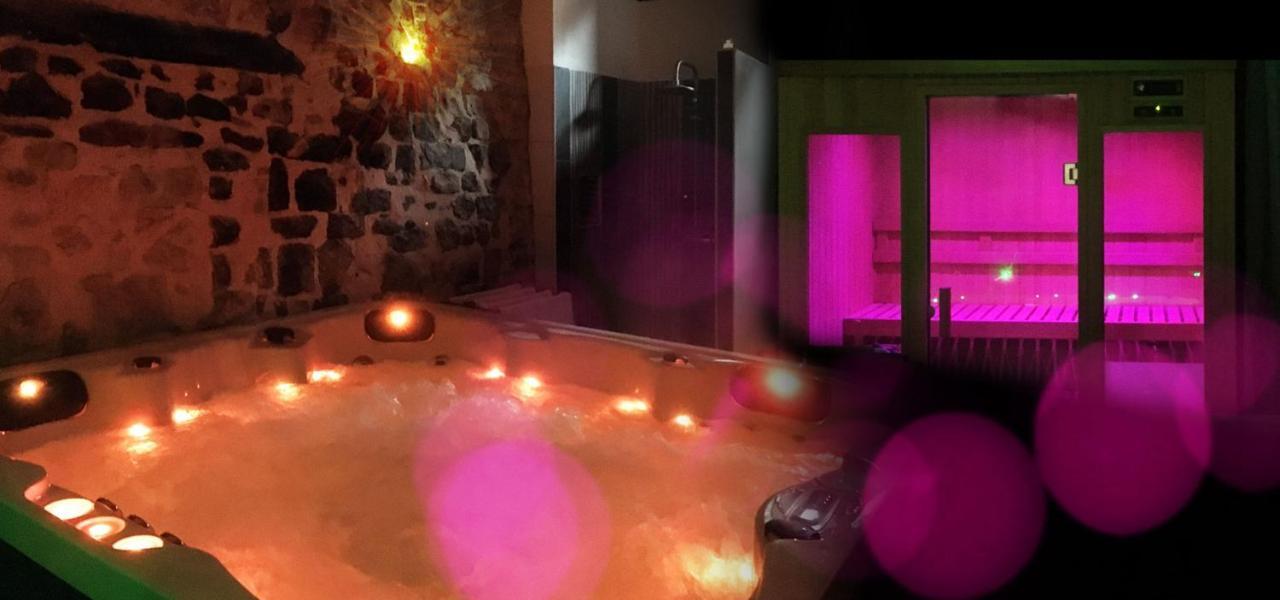 La Tour De Crieulon Holiday home Saint-Jean-de-Crieulon